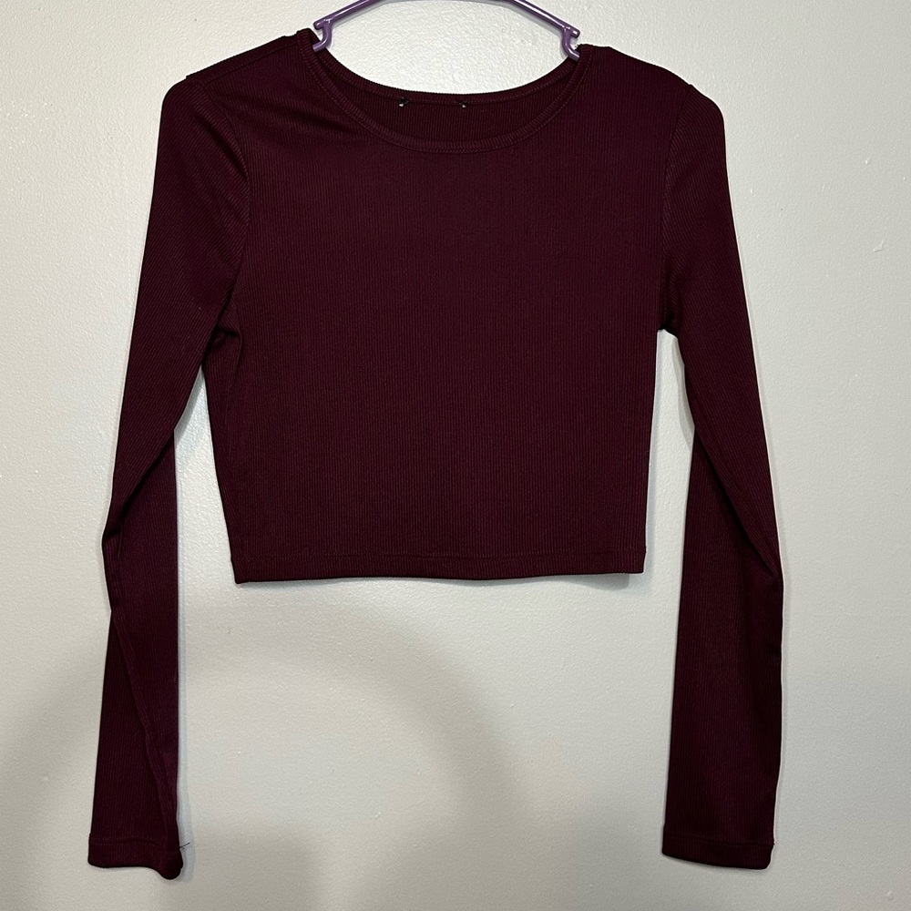 burgundy cropped long sleeve shirt!